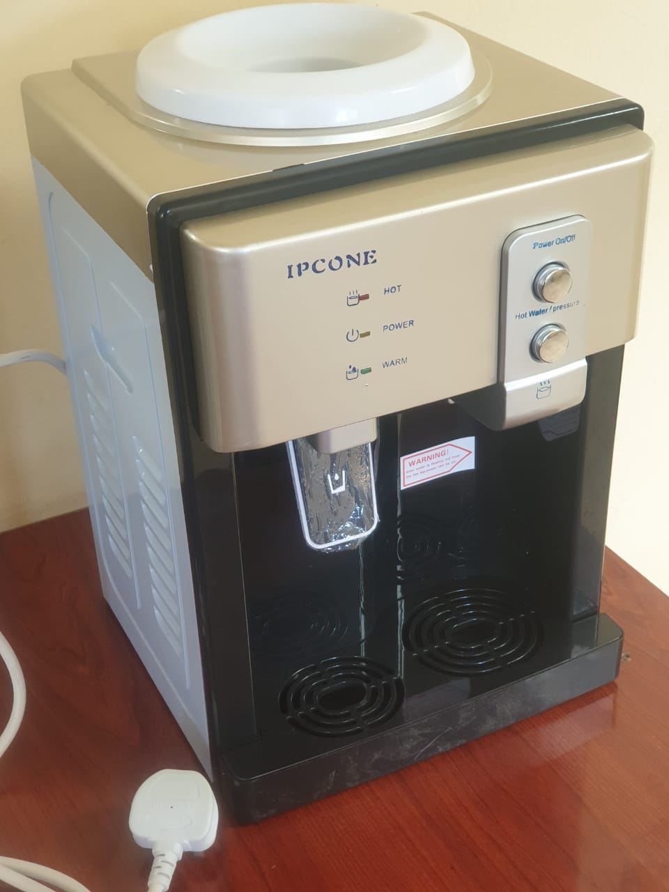 Ipcone Golden Table top dispenser
